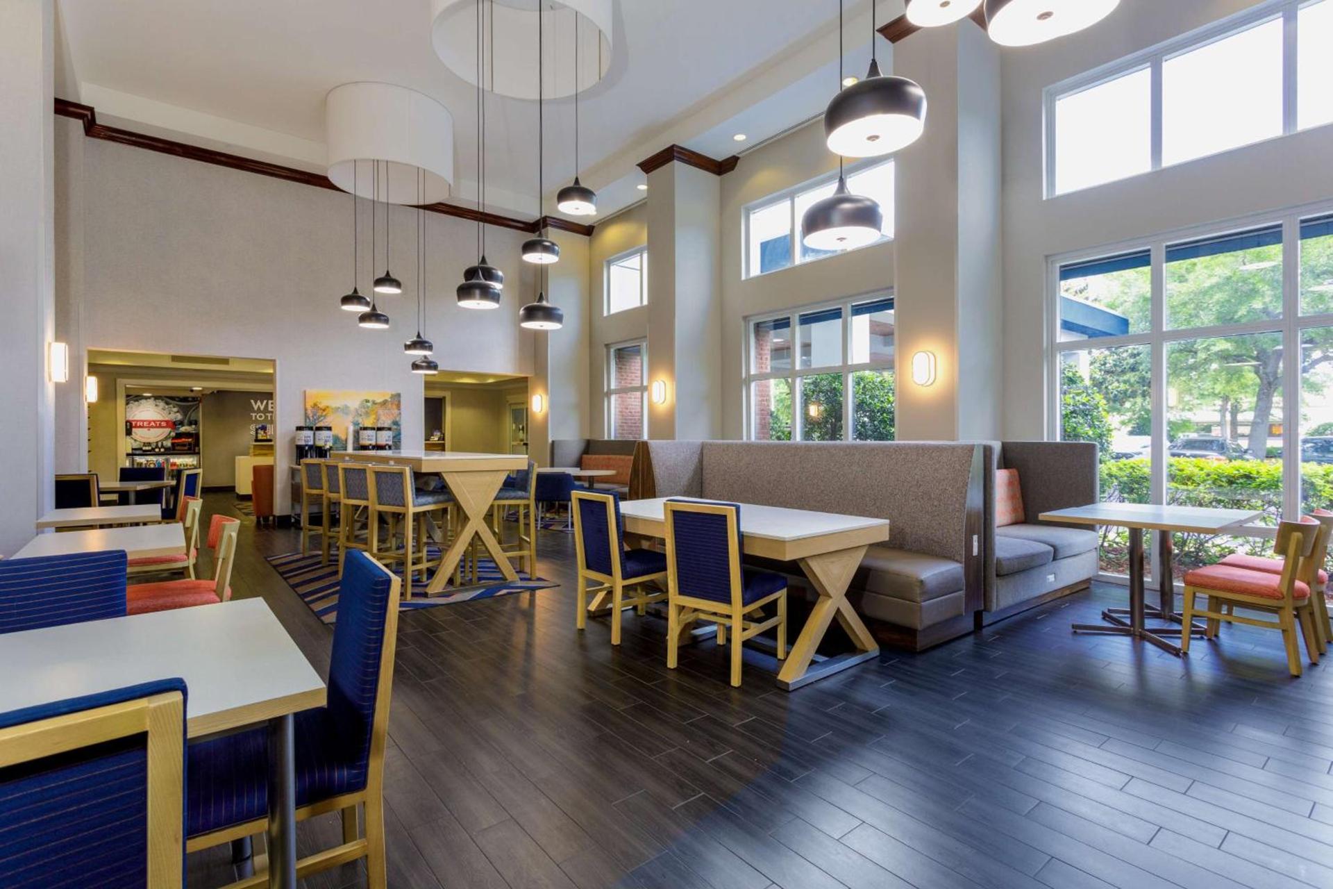 Hampton Inn & Suites Tallahassee I-10-Thomasville Road photo 17