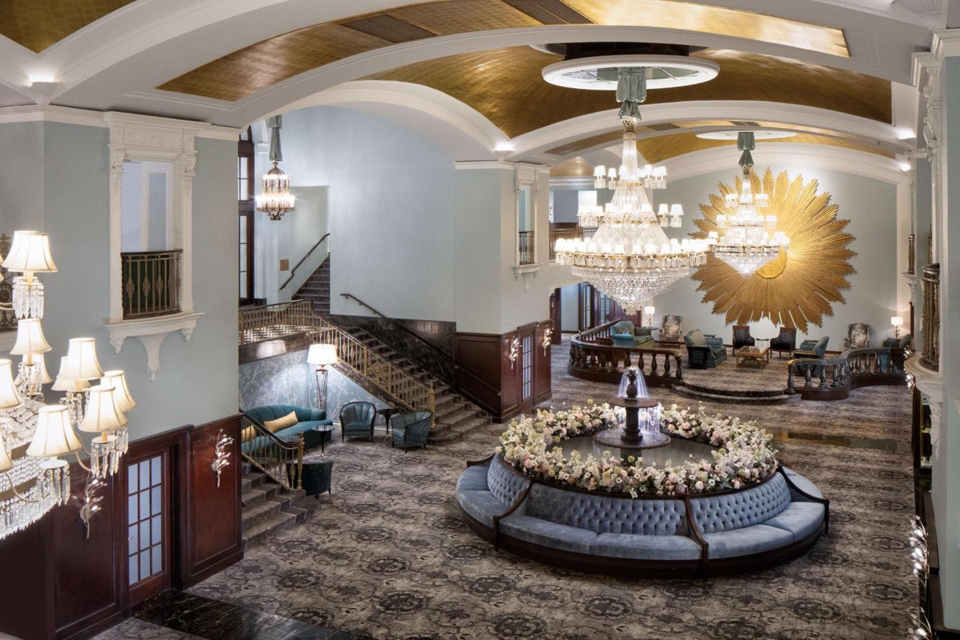Amway Grand Plaza Hotel, Curio Collection by Hilton photo 9