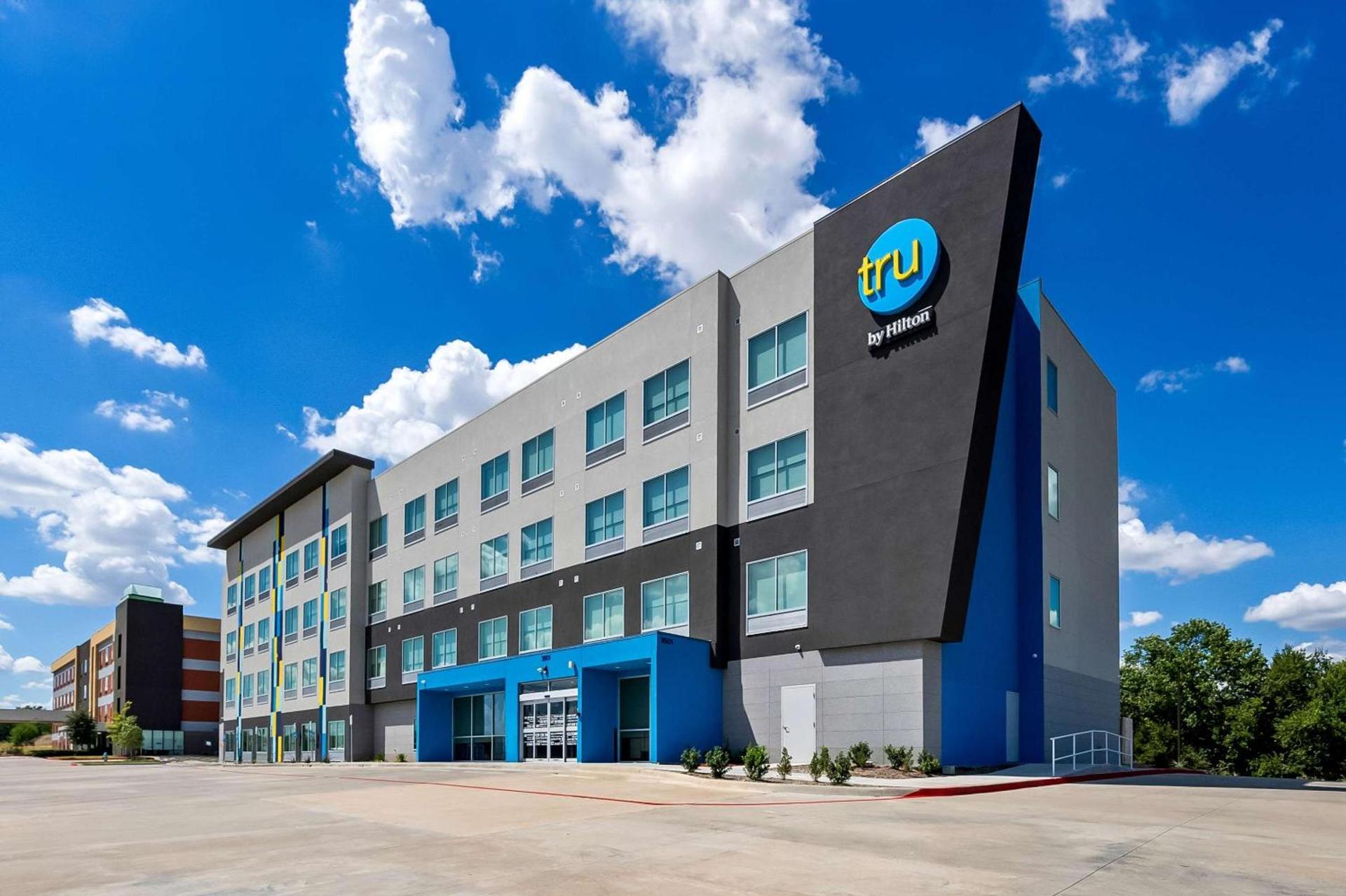 Tru by Hilton Plano Hwy 75 — hotel in Plano