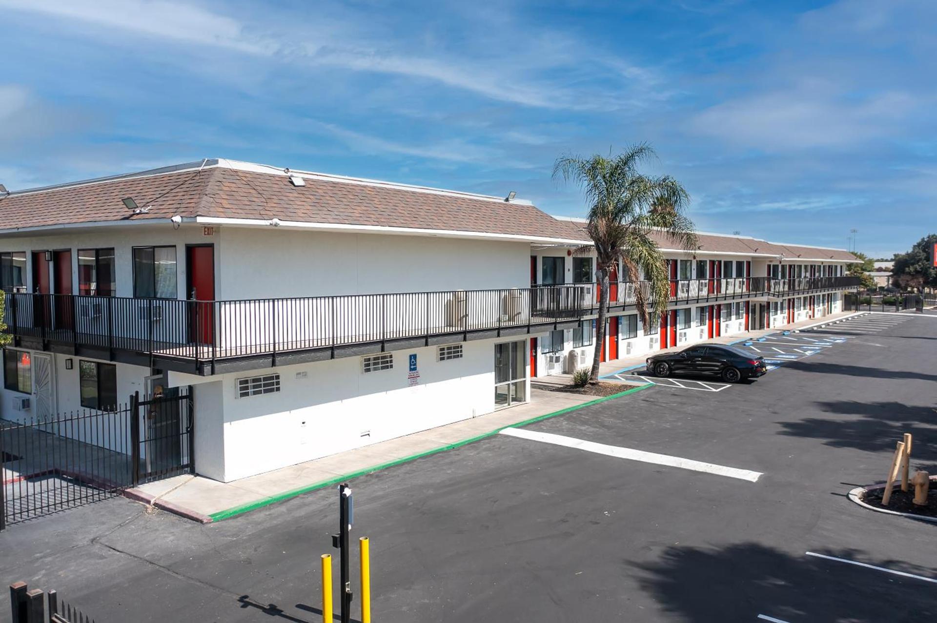 Econo Lodge Stockton near I-5 Fairgrounds photo 50