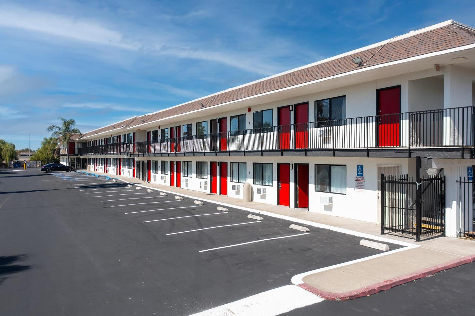 Econo Lodge Stockton near I-5 Fairgrounds photo 51