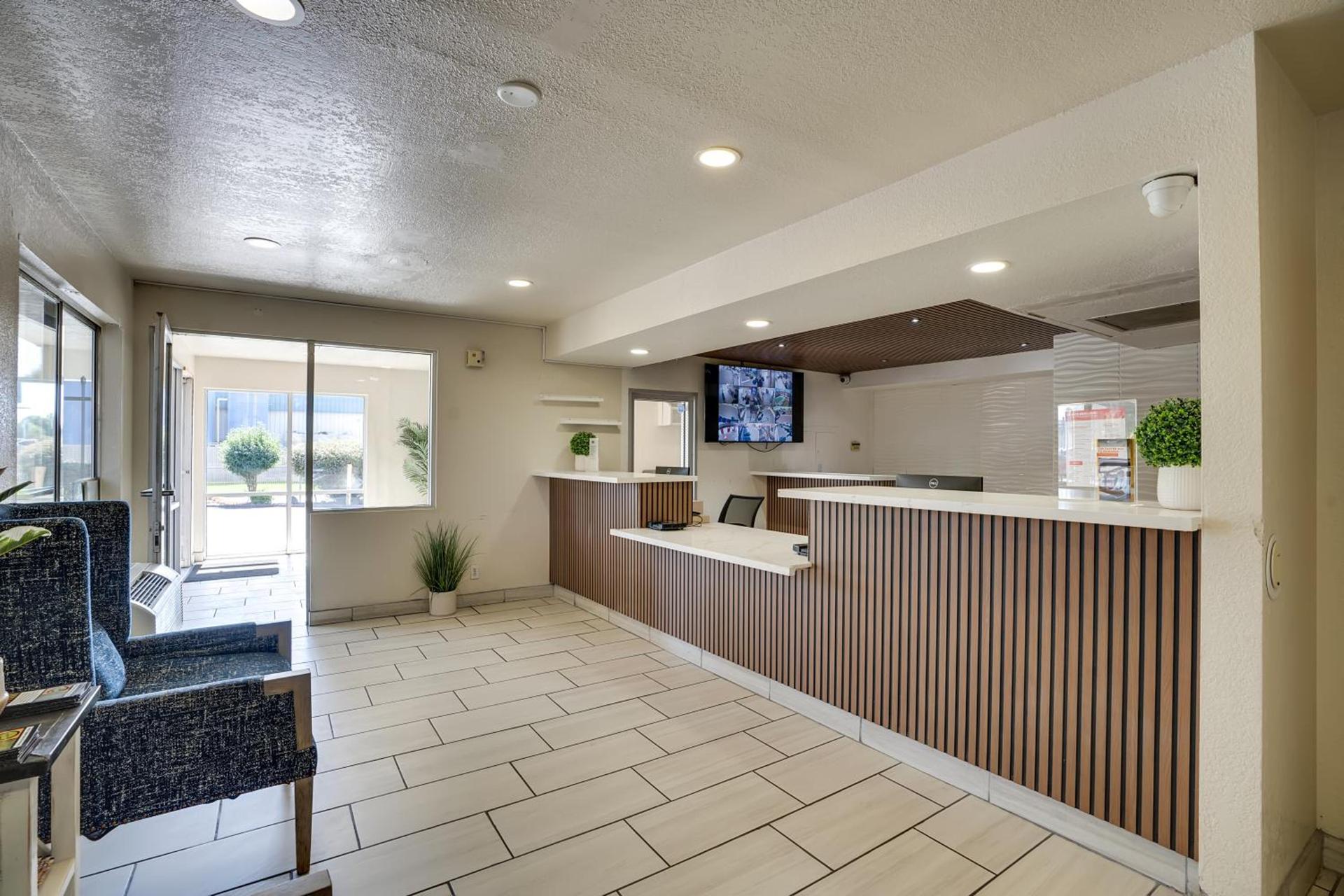 Econo Lodge Stockton near I-5 Fairgrounds photo 24