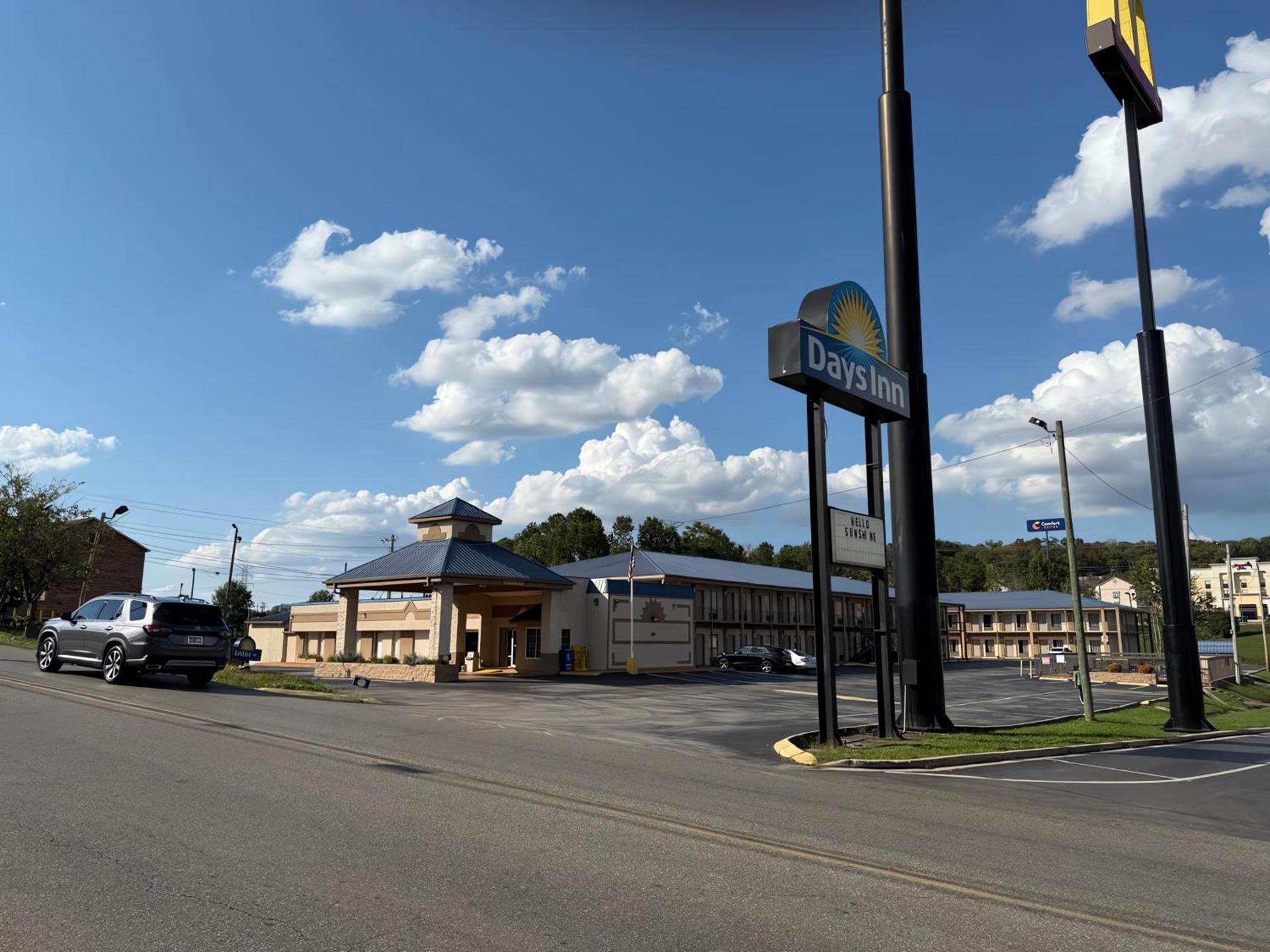 Days Inn by Wyndham Cookeville photo 37