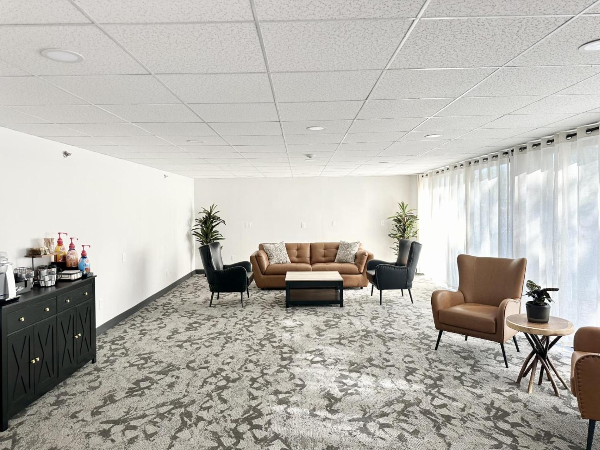 Baldwin Inn & Suites, SureStay Collection by Best Western photo 2