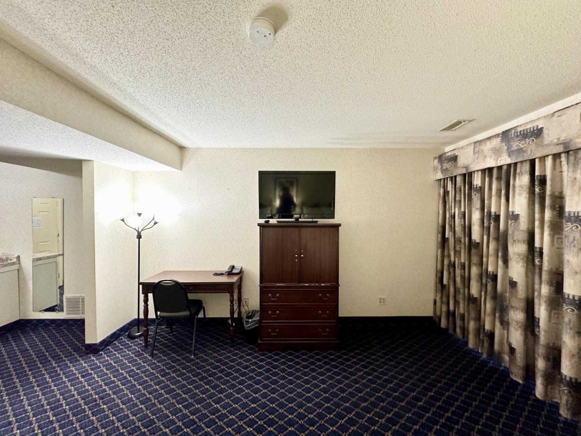 Baldwin Inn & Suites, SureStay Collection by Best Western photo 20