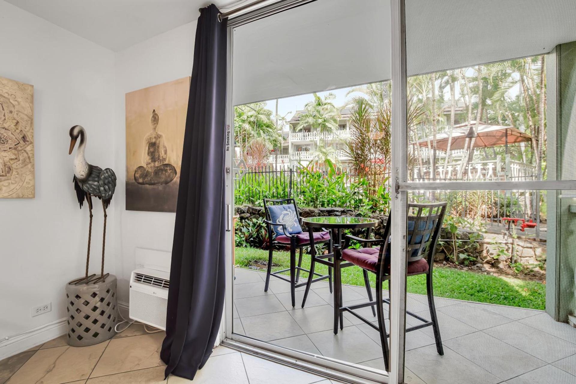 Kona Islander Inn - Prime Downtown Location with Hot Tub, Pool & Beach photo 21