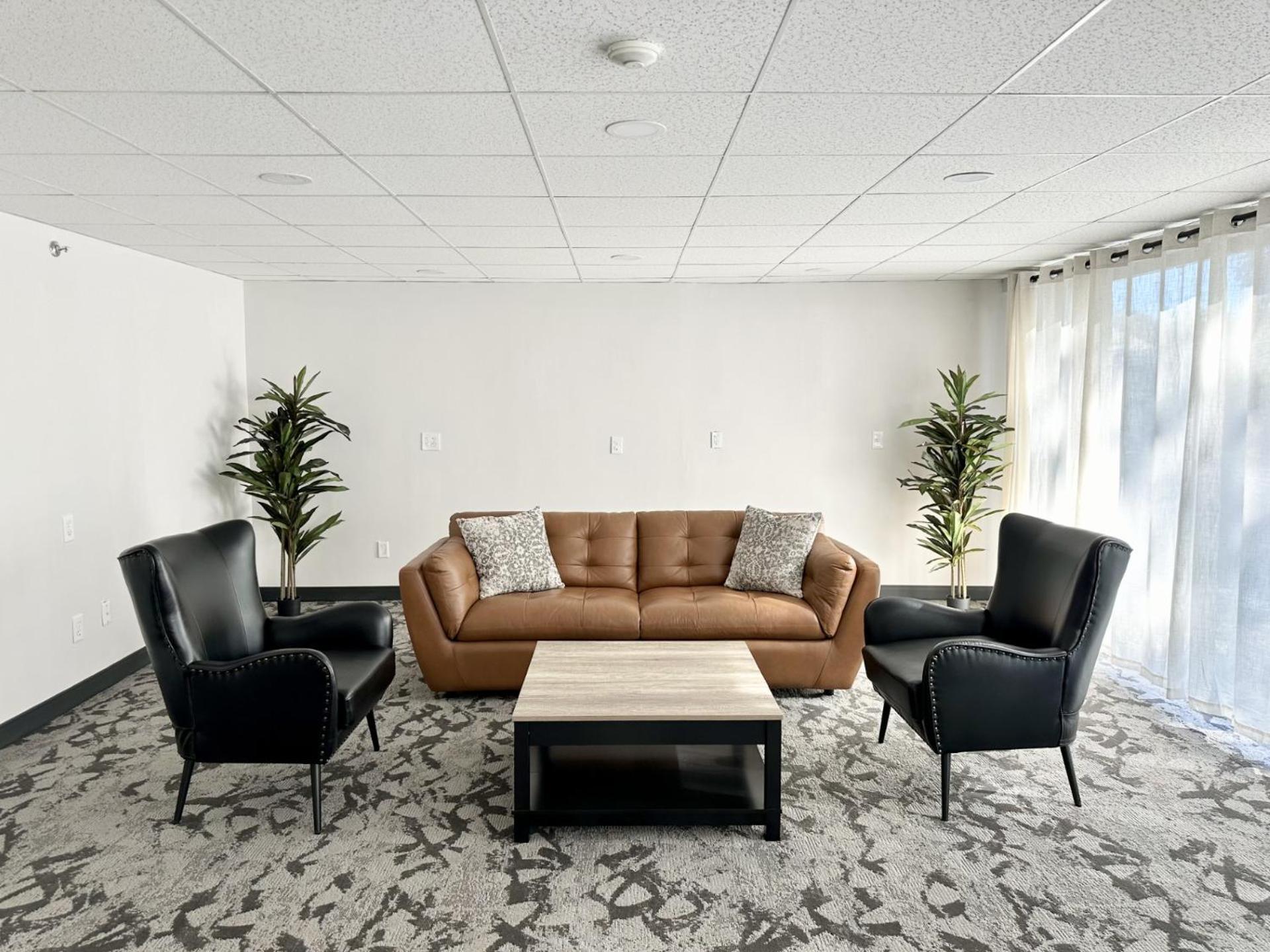 Baldwin Inn & Suites, SureStay Collection by Best Western photo 6