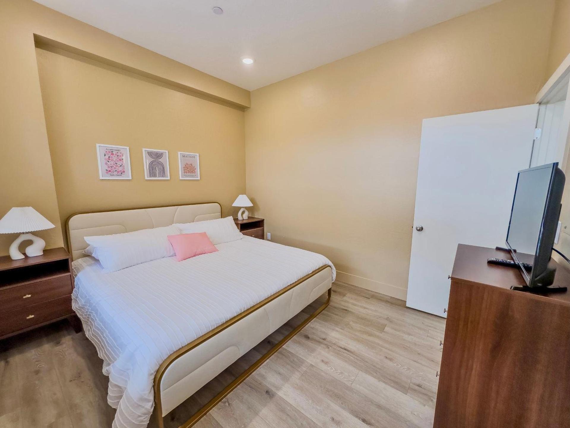 Peach Street Inn by WanderLodges photo 9