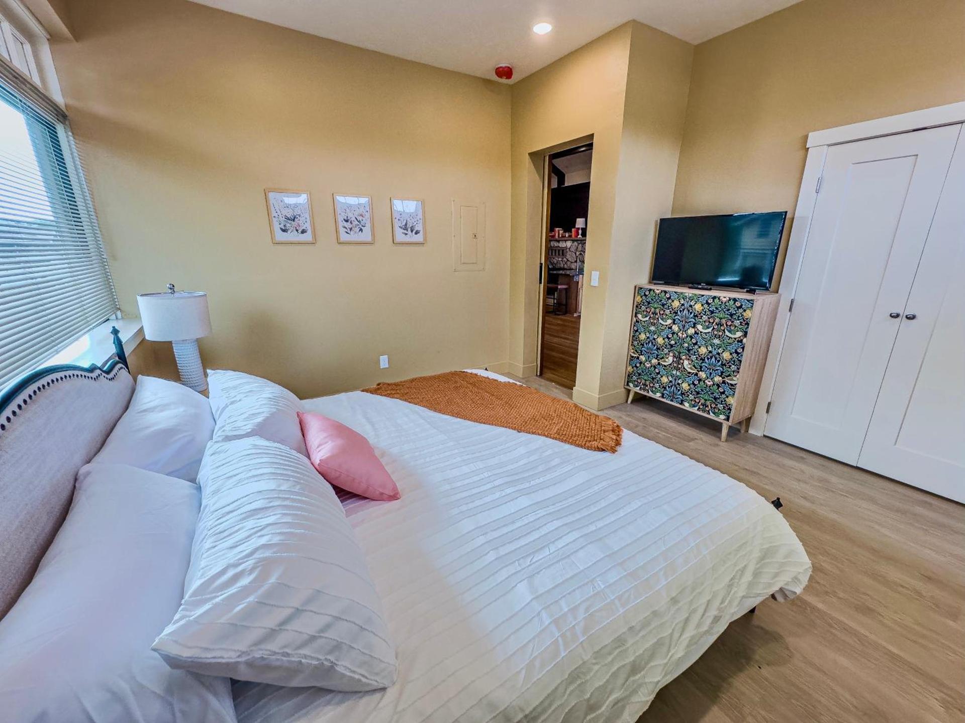 Peach Street Inn by WanderLodges photo 20