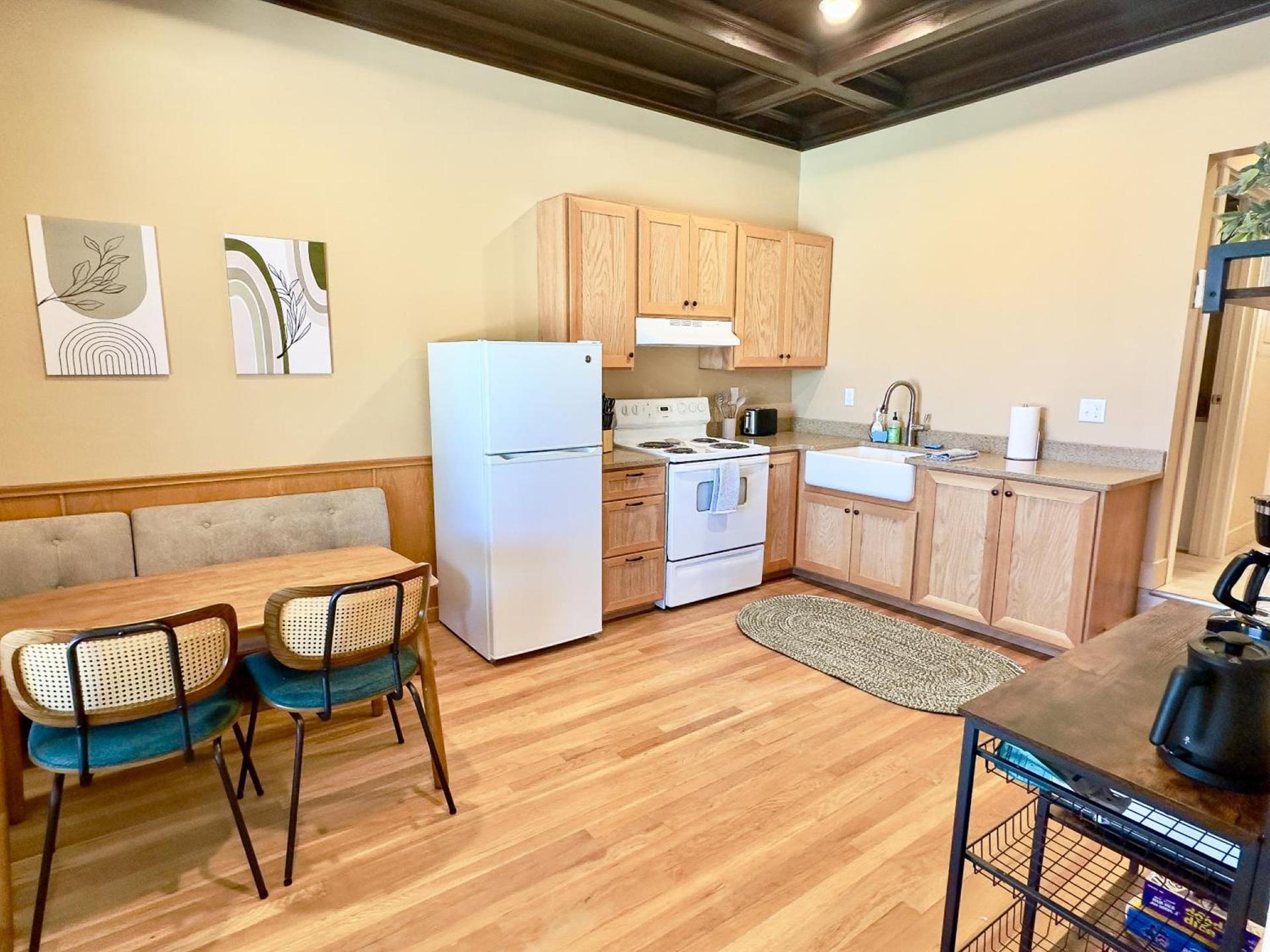 Peach Street Inn by WanderLodges photo 31