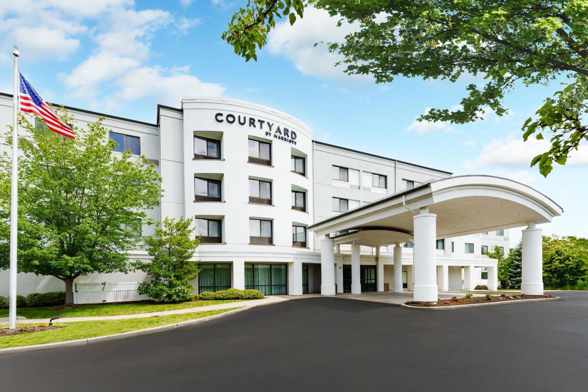 Courtyard Hartford Farmington photo 1