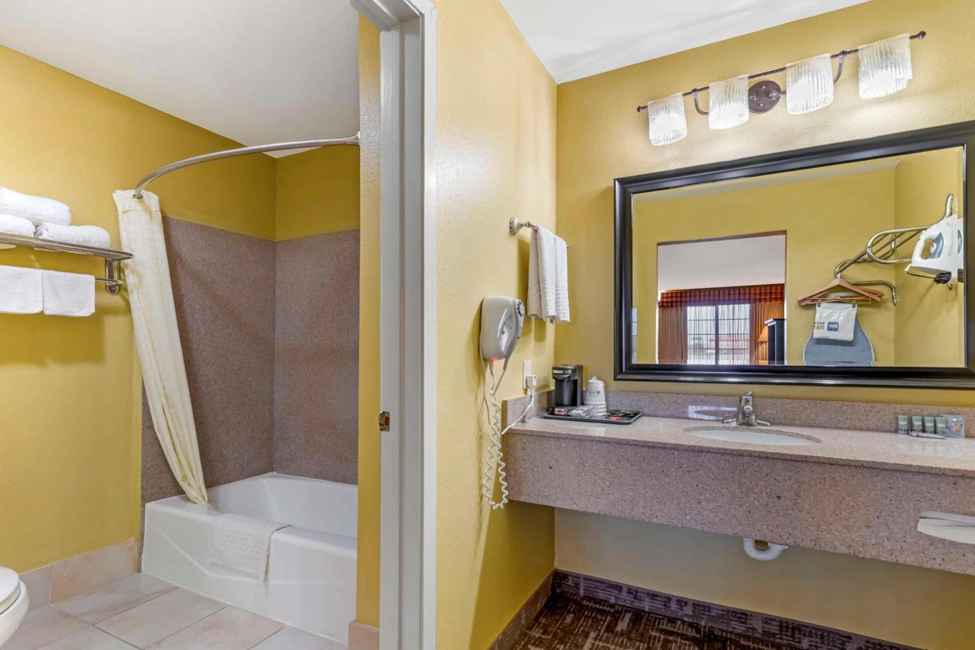 Best Western Executive Inn photo 22