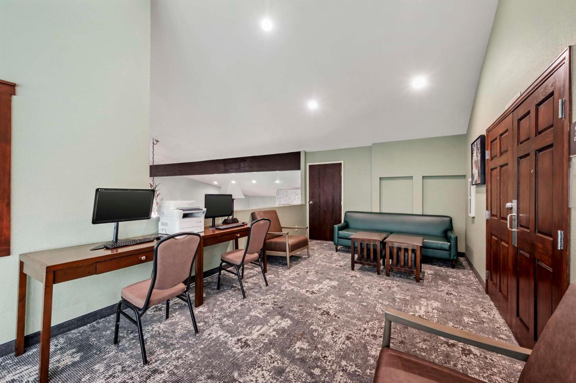 Best Western Plus Eagle Vail Airport photo 9