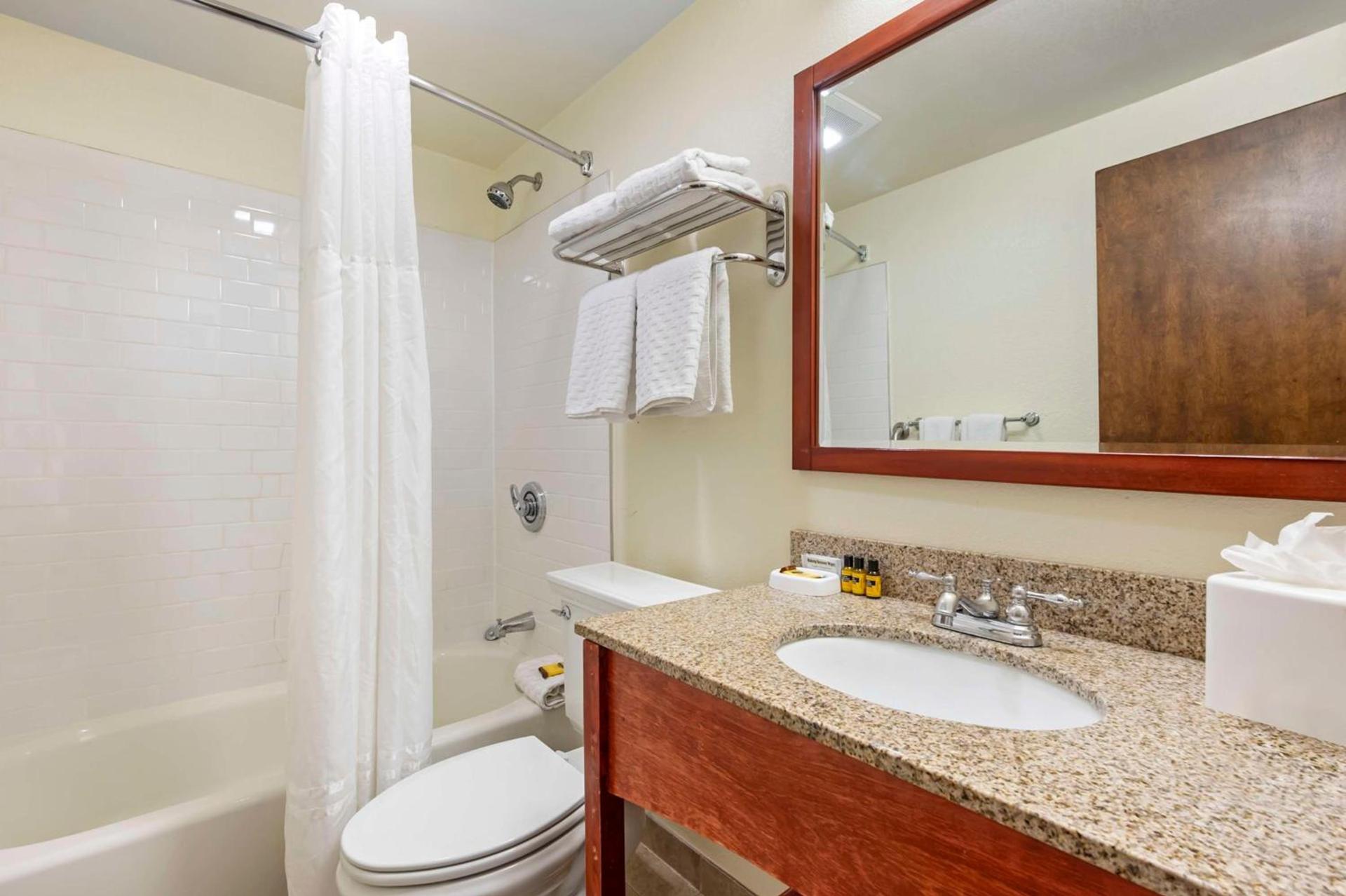 Best Western Plus Eagle Vail Airport photo 24