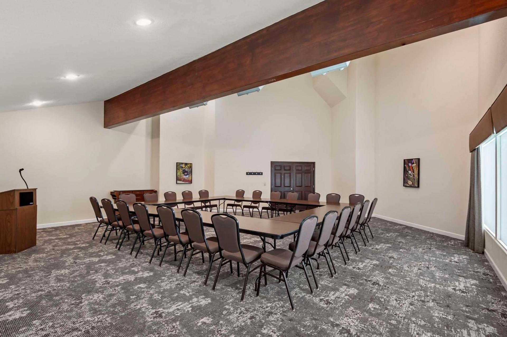 Best Western Plus Eagle Vail Airport photo 42