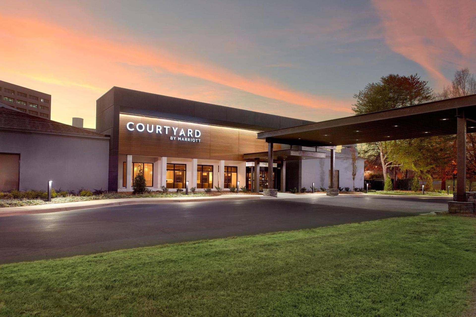 Courtyard Charlotte SouthPark photo 1