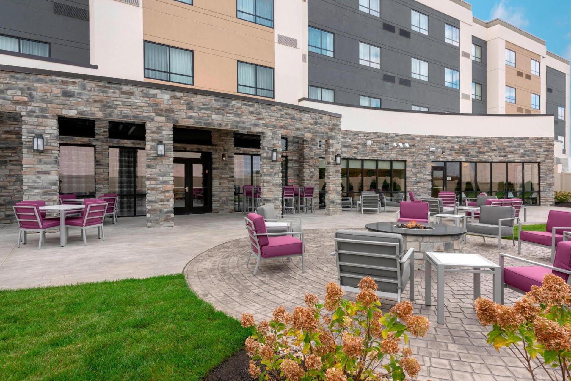 Courtyard by Marriott Cleveland Elyria photo 4