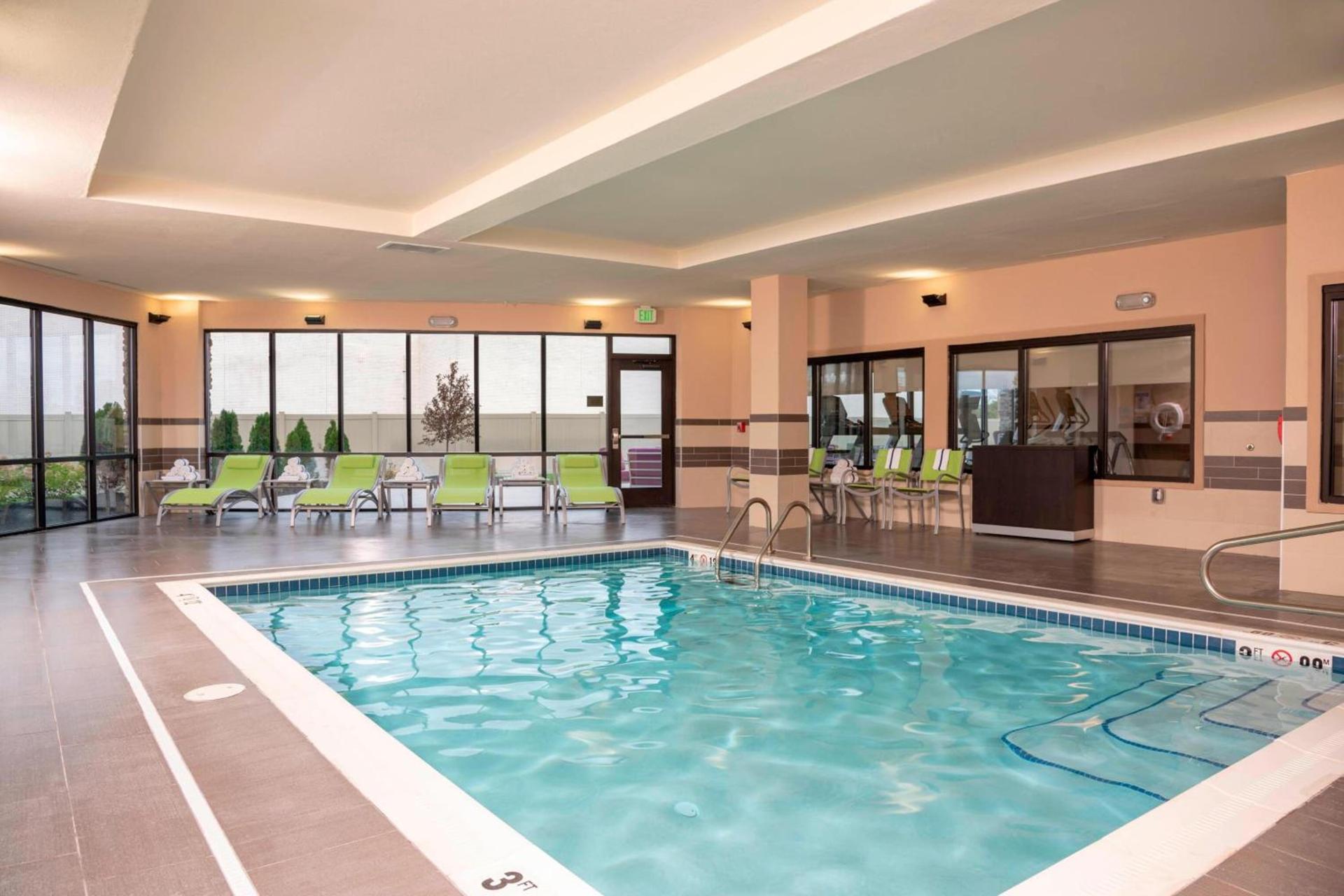 Courtyard by Marriott Cleveland Elyria photo 22
