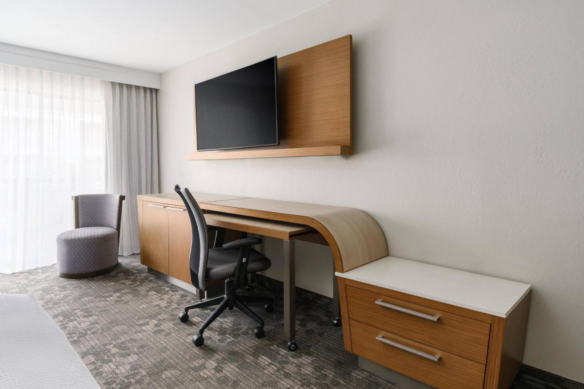 Courtyard by Marriott Orlando Lake Buena Vista at Vista Centre photo 14