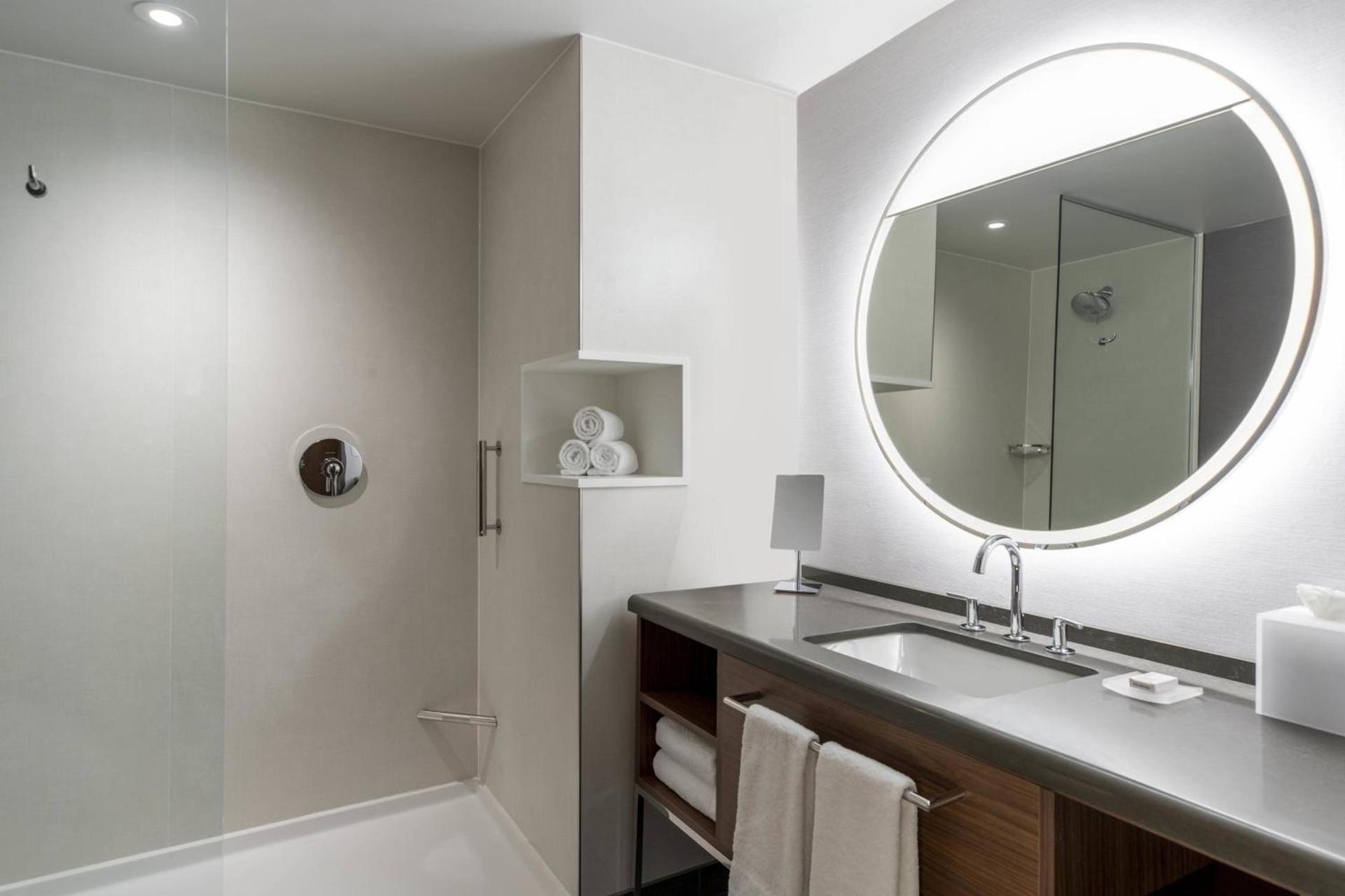 Courtyard by Marriott Charlotte Waverly photo 15