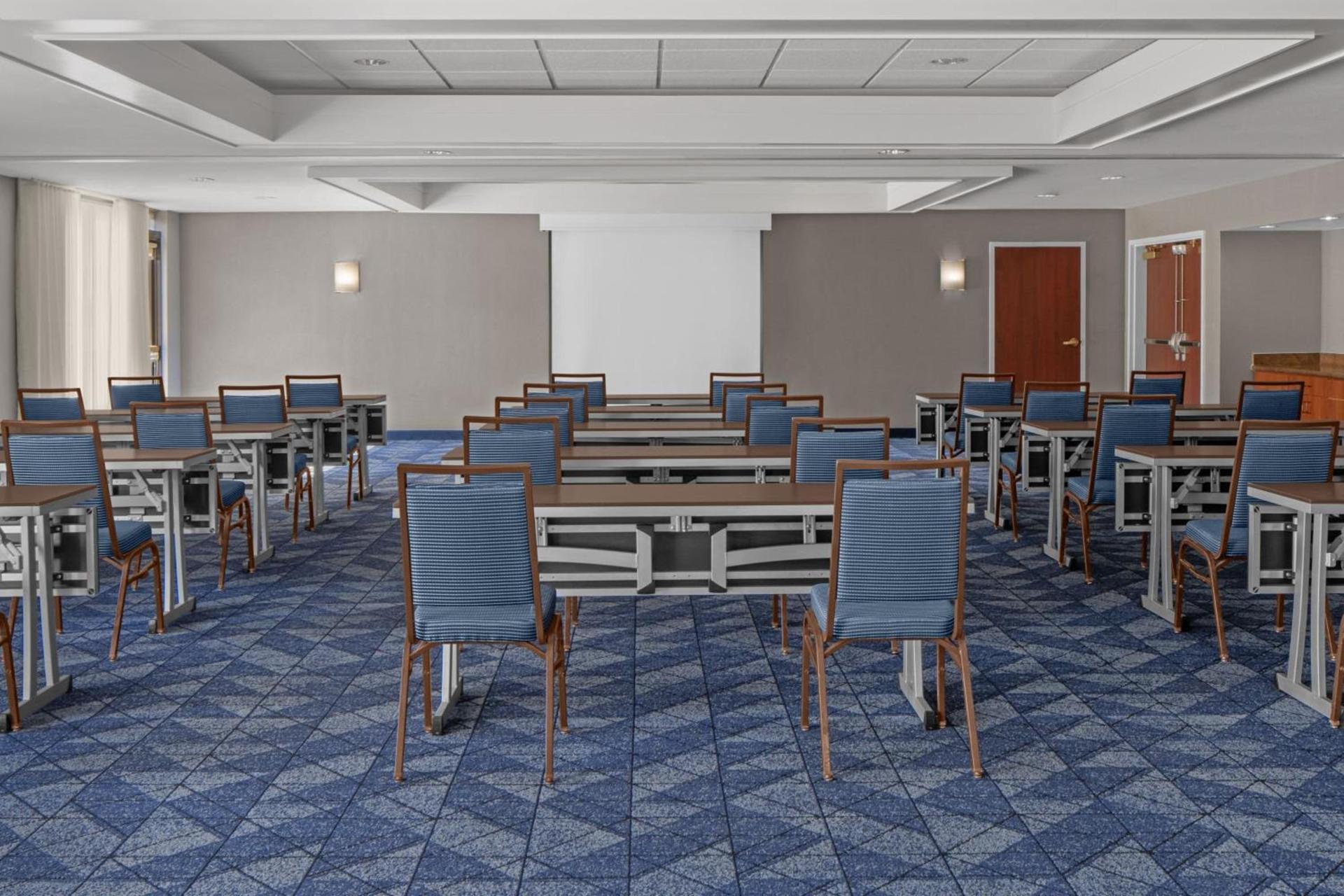Courtyard by Marriott San Diego Central photo 69