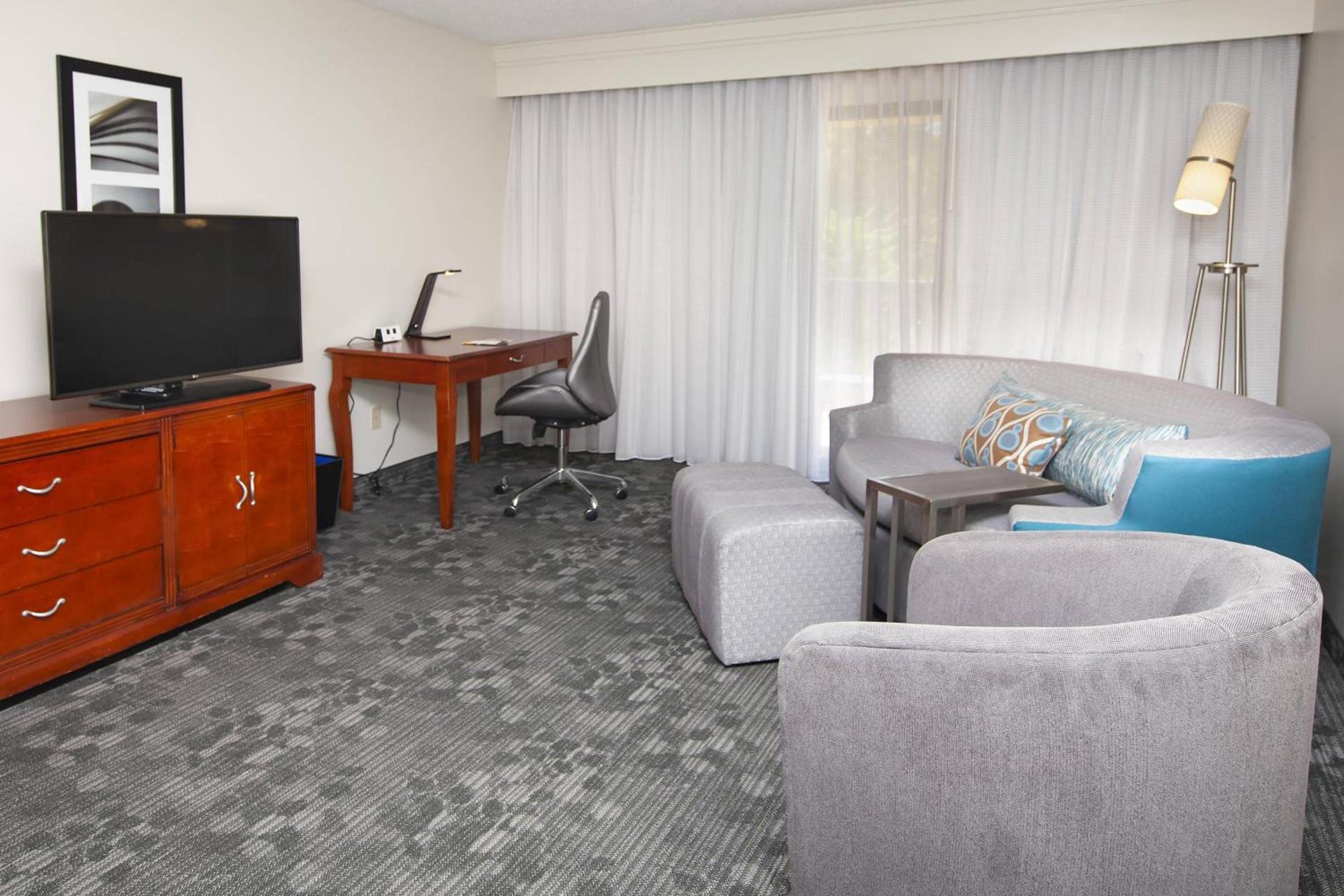 Courtyard by Marriott Valdosta photo 10