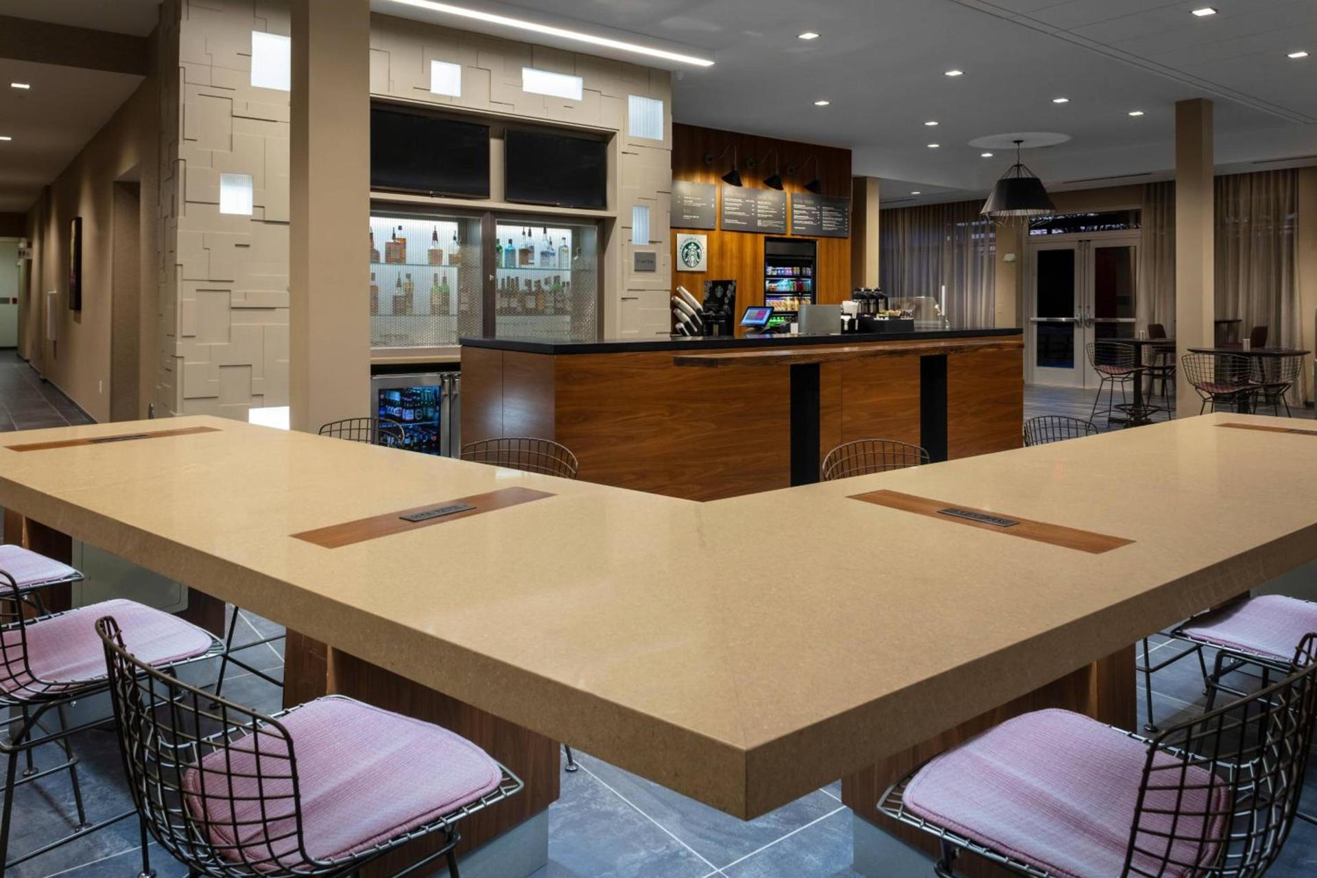 Courtyard by Marriott Indianapolis West-Speedway photo 17