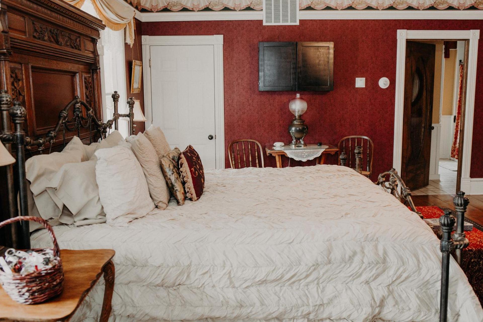 Aurora Staples Inn photo 28