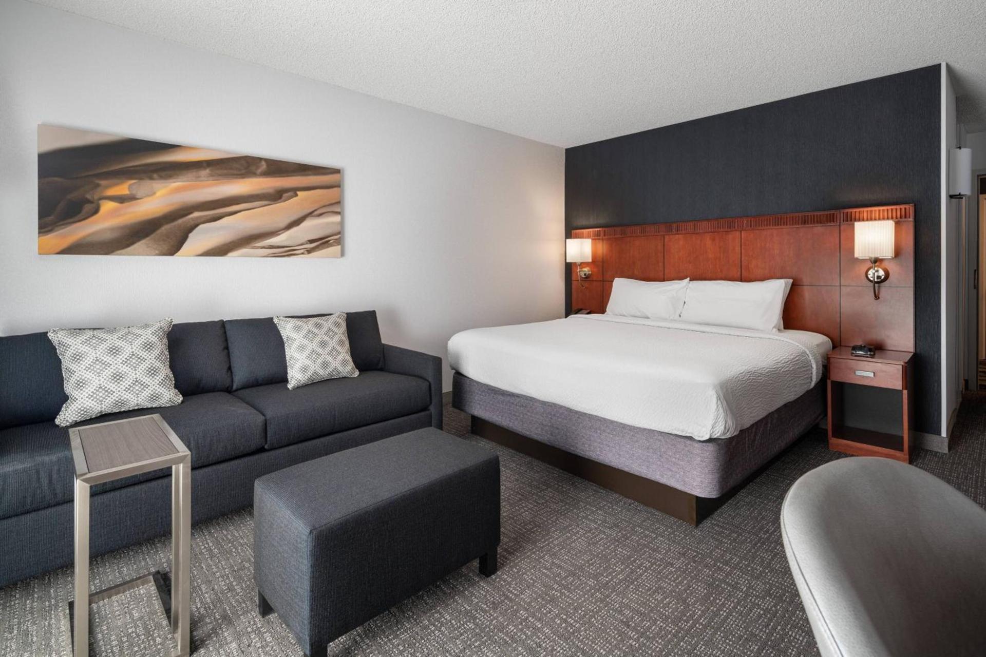 Courtyard by Marriott Pleasanton photo 7