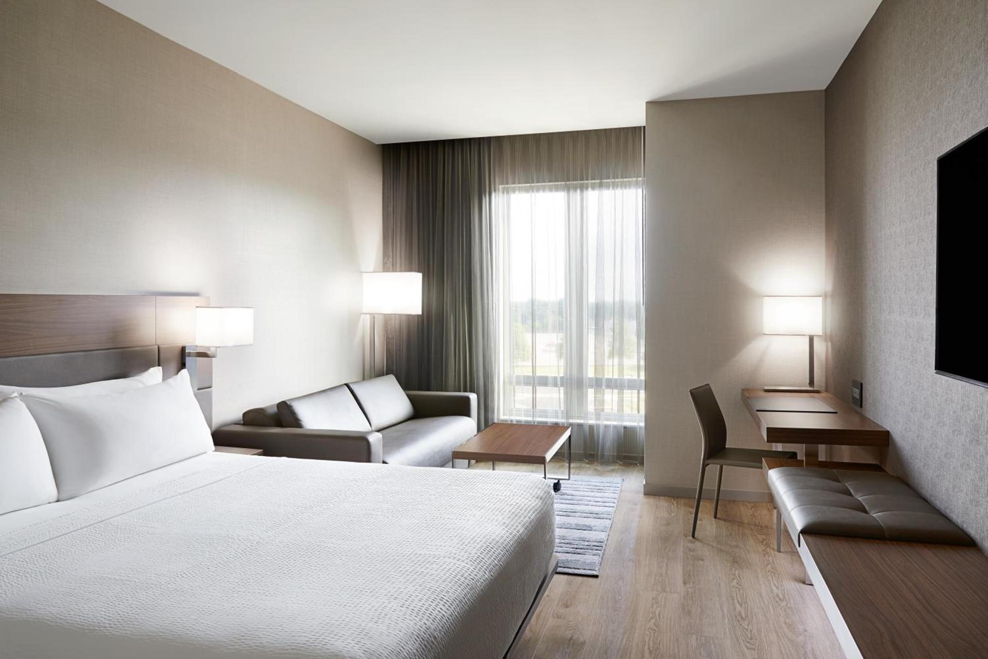 AC Hotel by Marriott Bloomington Mall of America photo 38