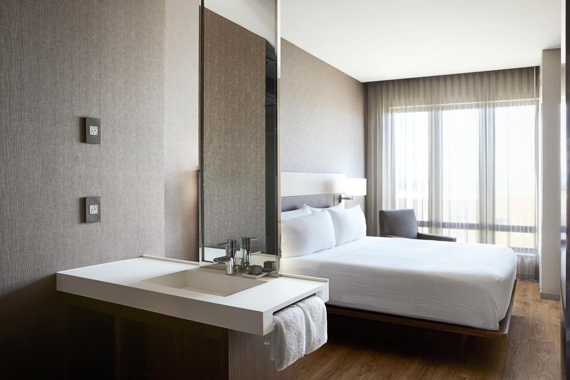AC Hotel by Marriott Bloomington Mall of America photo 37