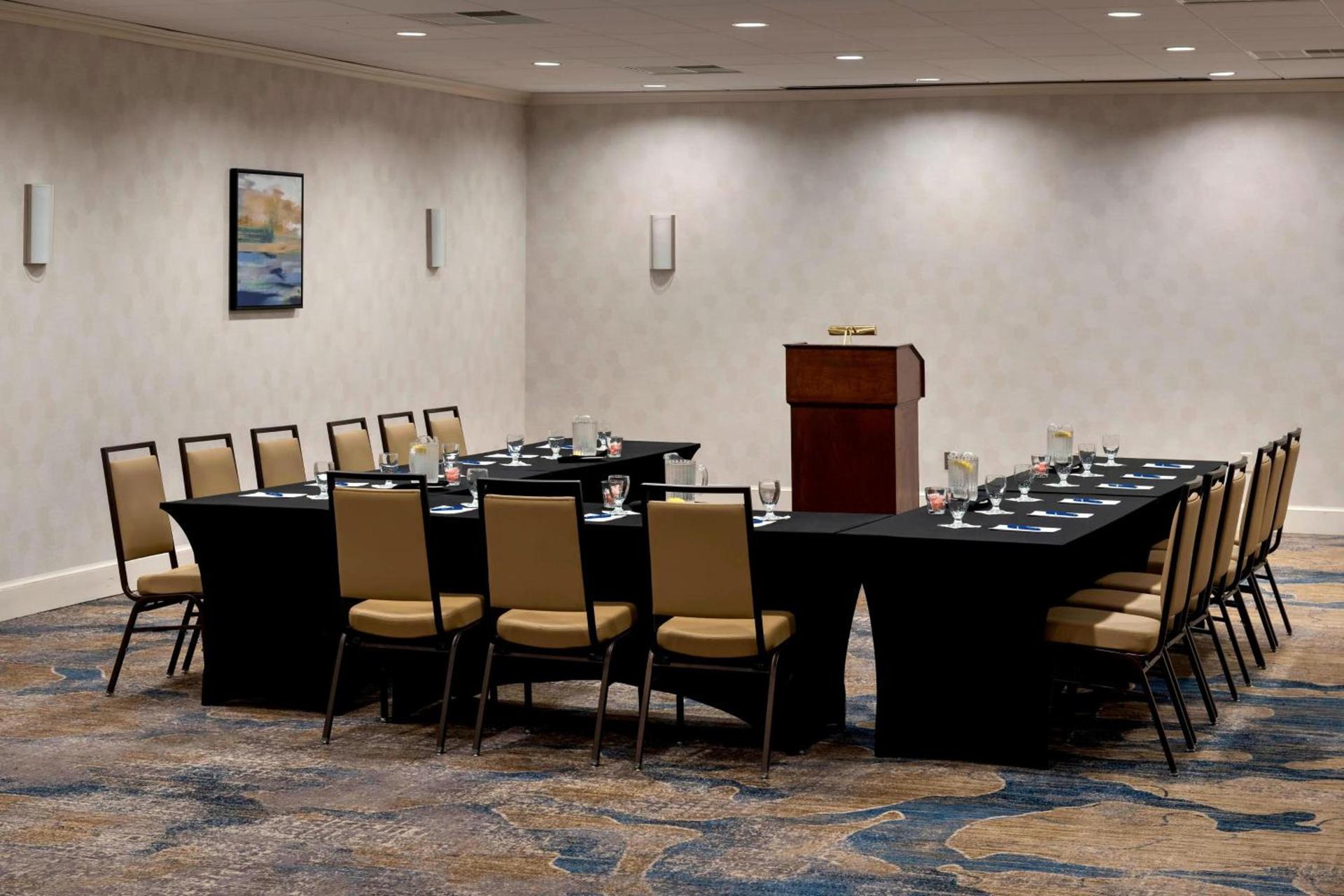 Delta Hotels by Marriott Utica photo 24