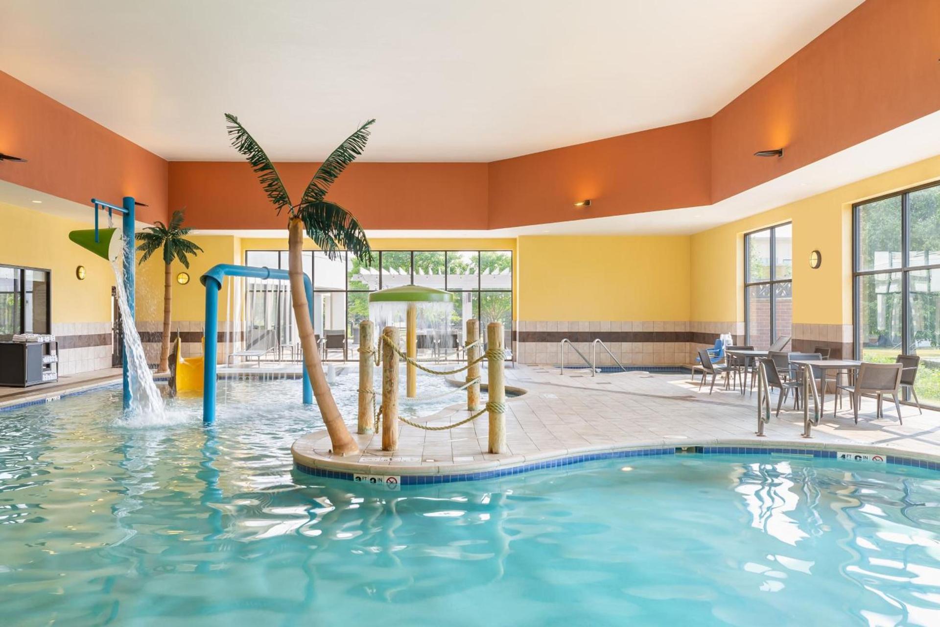 Courtyard by Marriott Madison West / Middleton photo 48