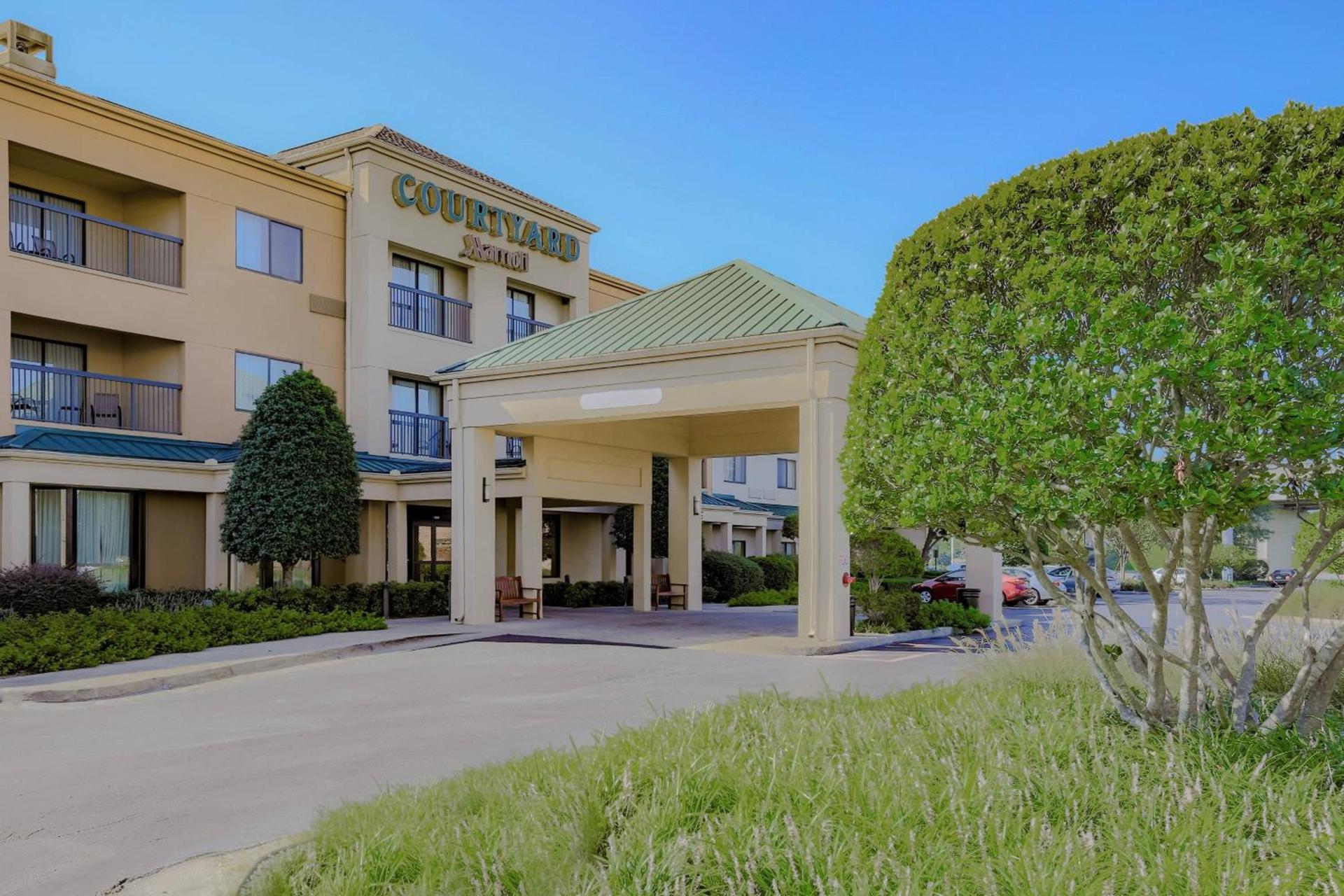 Courtyard by Marriott Monroe Airport — hotel in Monroe