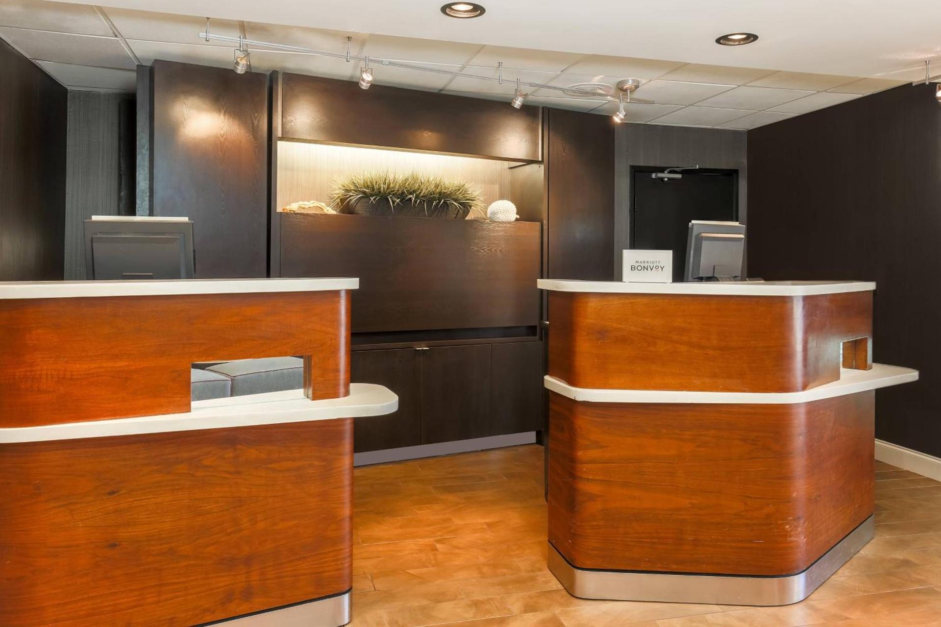 Courtyard by Marriott Monroe Airport photo 2