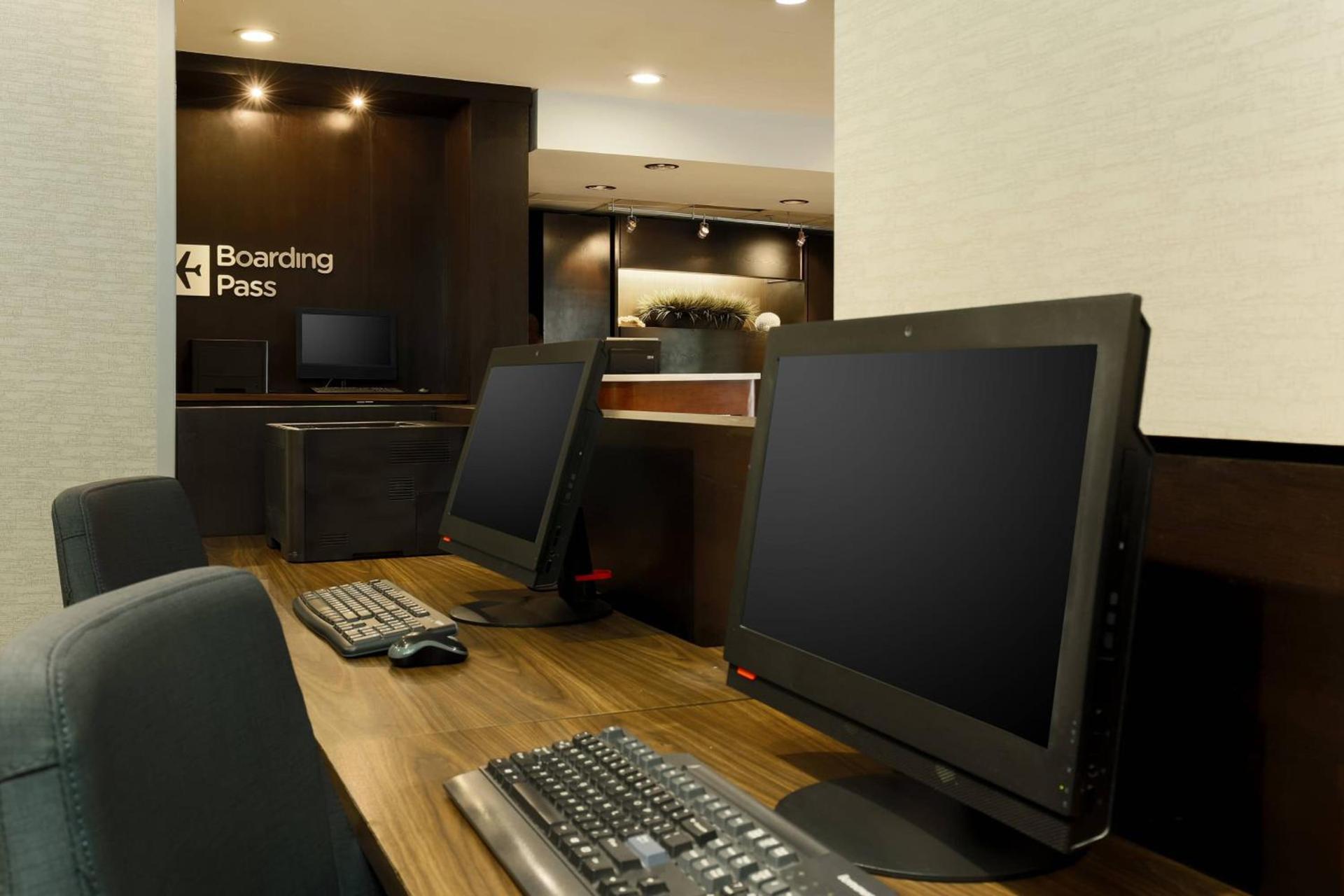 Courtyard by Marriott Monroe Airport photo 16