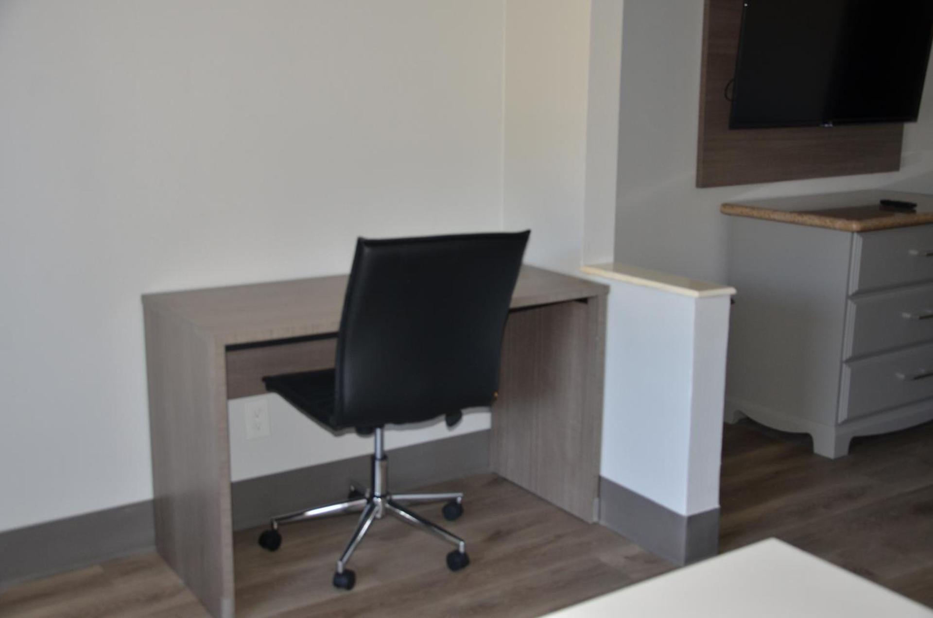 Baymont Suites photo 7