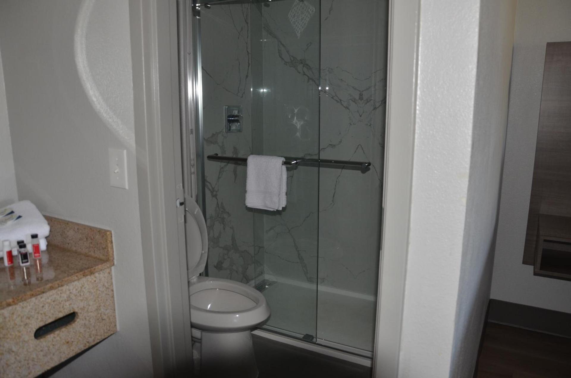 Baymont Suites photo 9