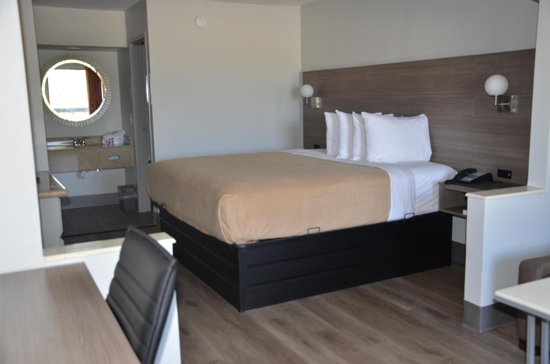Baymont Suites photo 4