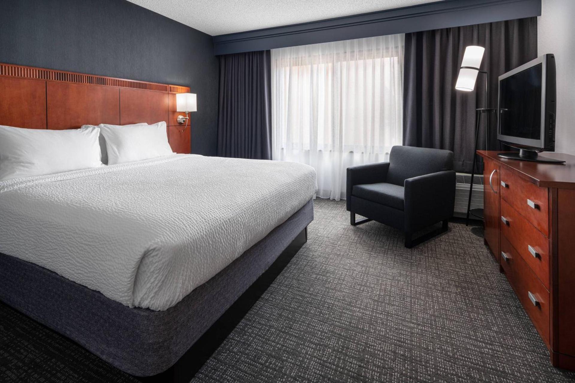 Courtyard by Marriott Pleasanton photo 15
