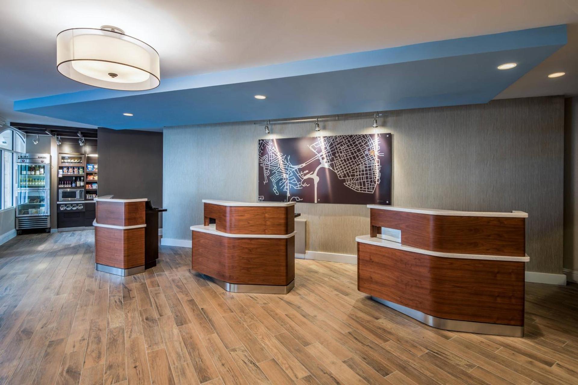 Courtyard by Marriott Charleston Historic District photo 2