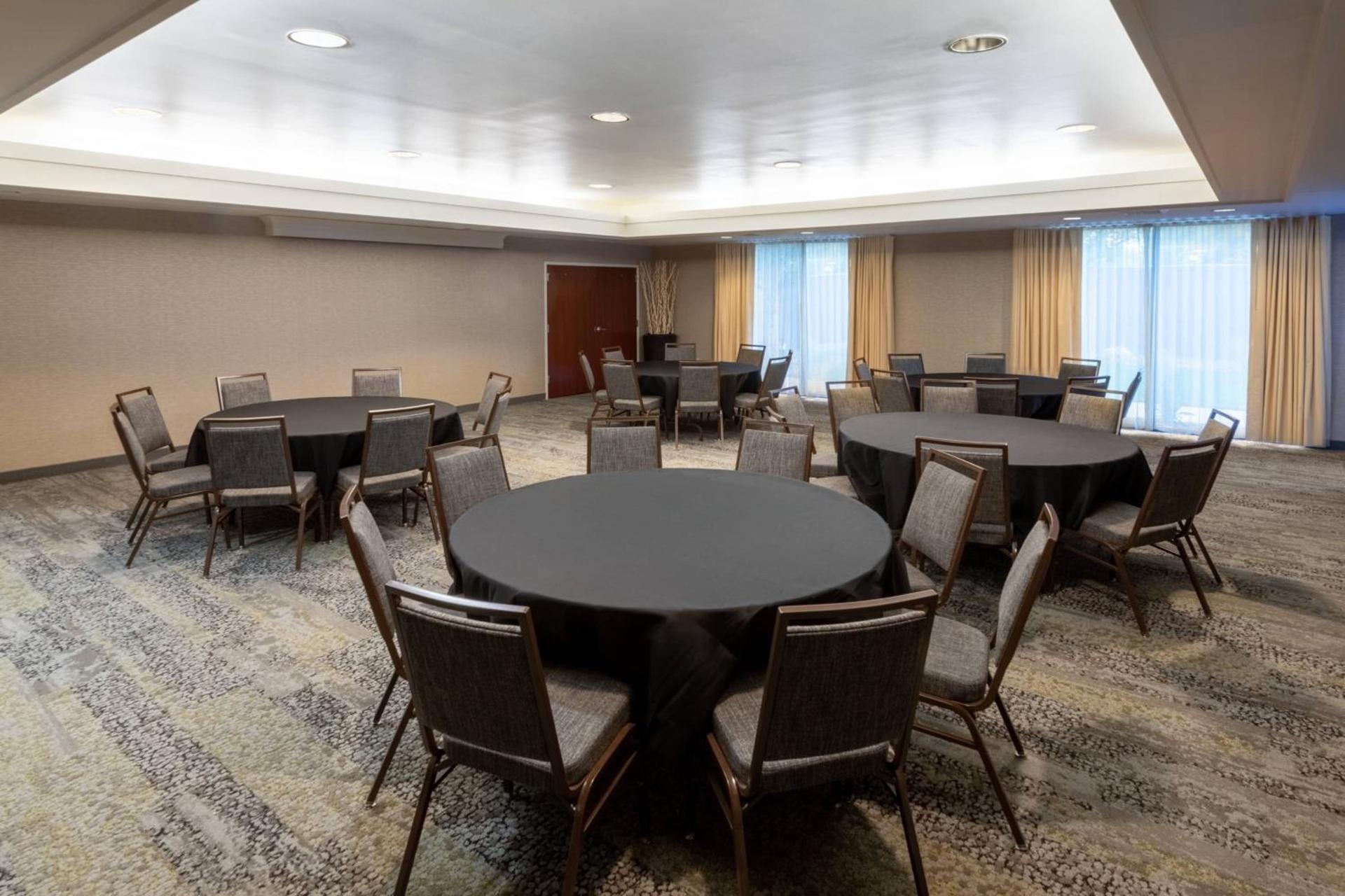 Courtyard by Marriott Reno photo 36