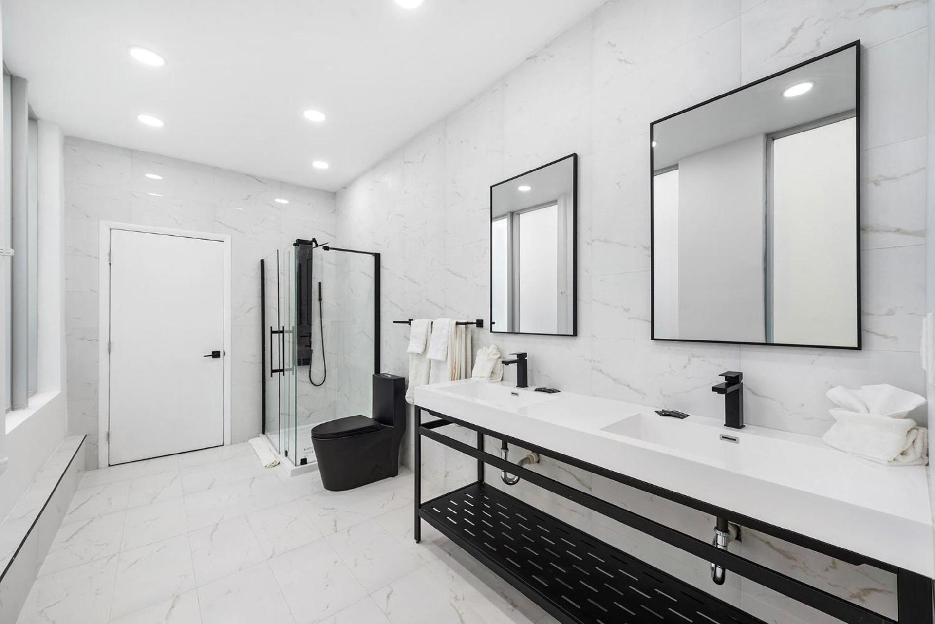 Luxuri Suites photo 25