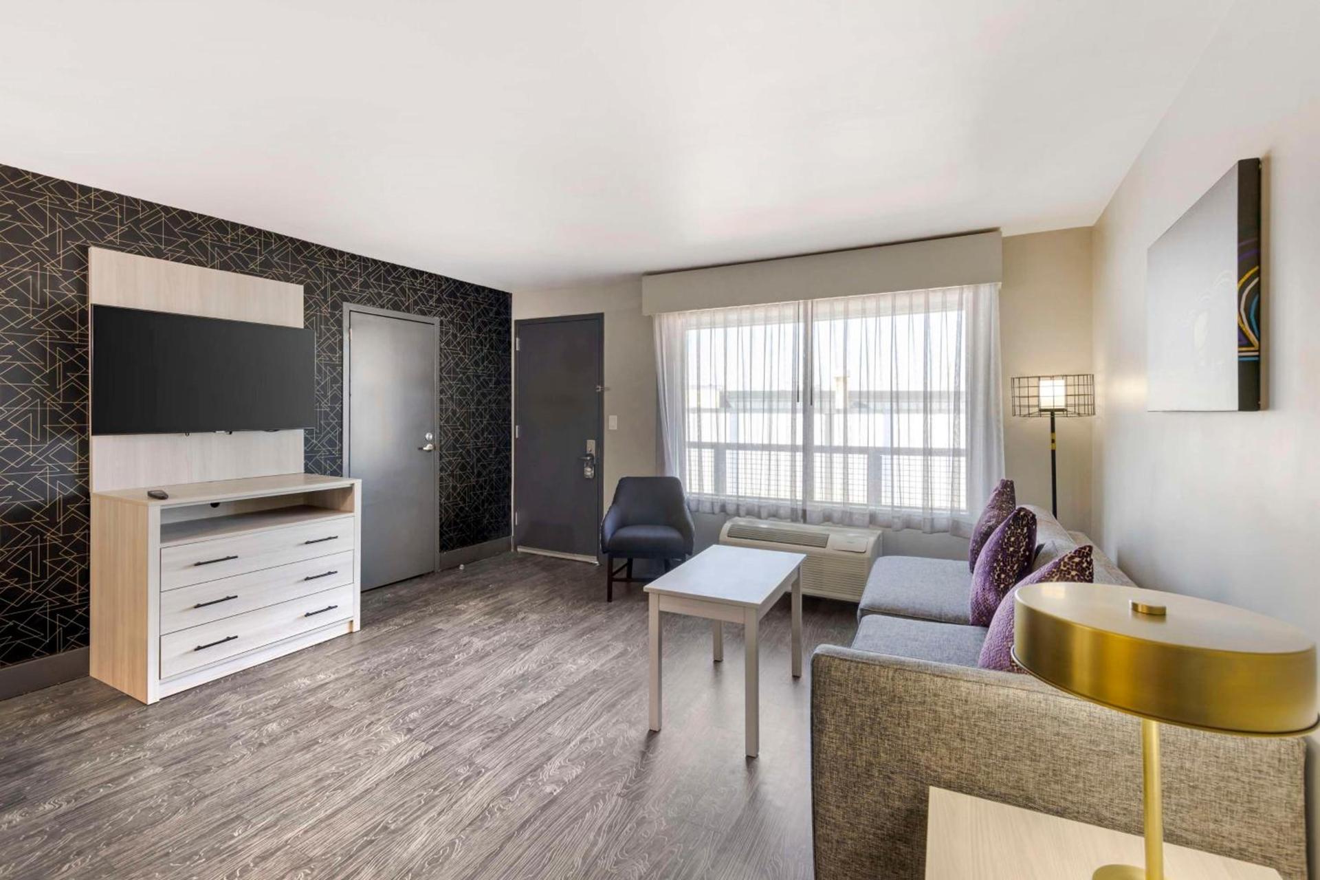 Aiden by Best Western South Reno photo 17