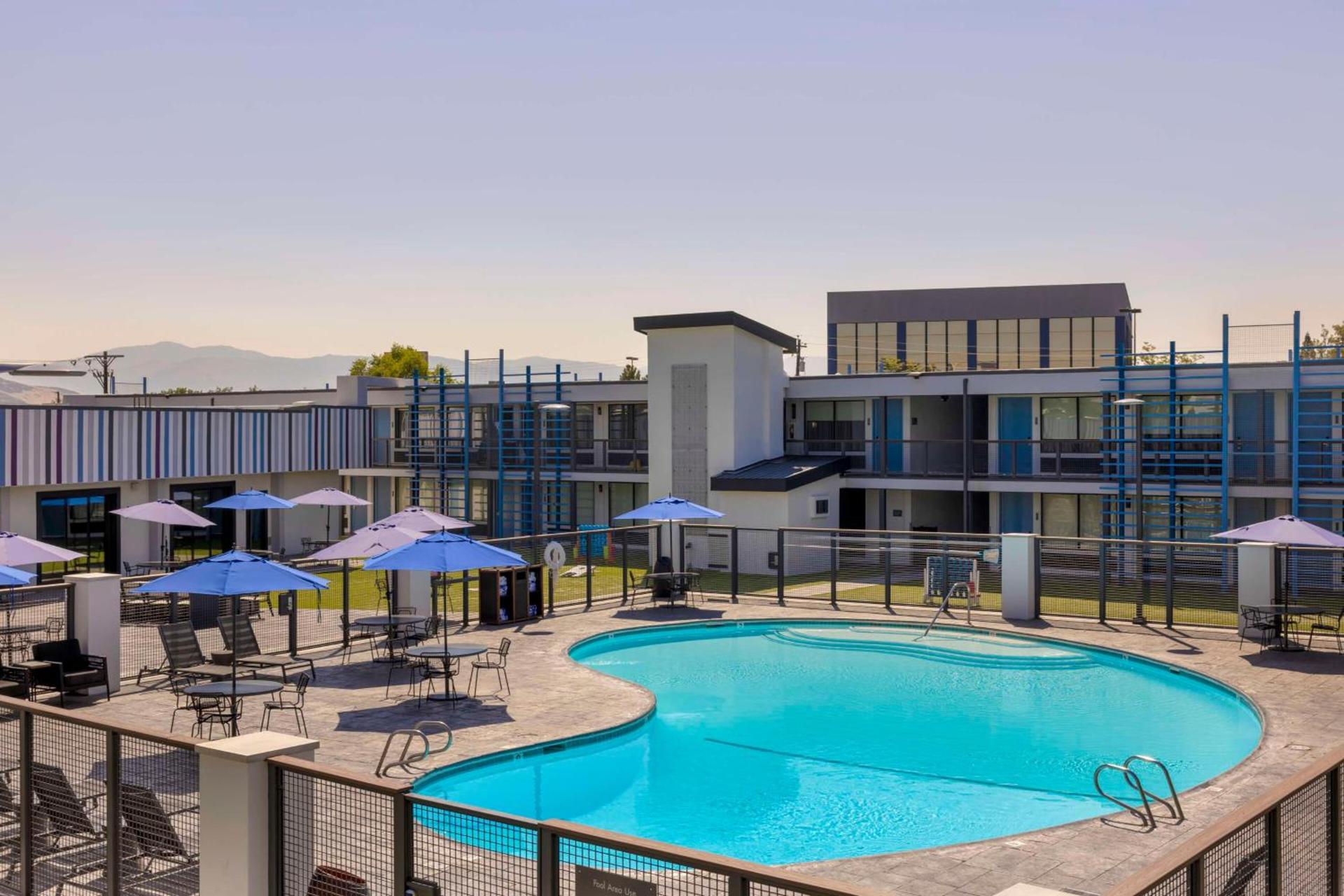 Aiden by Best Western South Reno photo 31