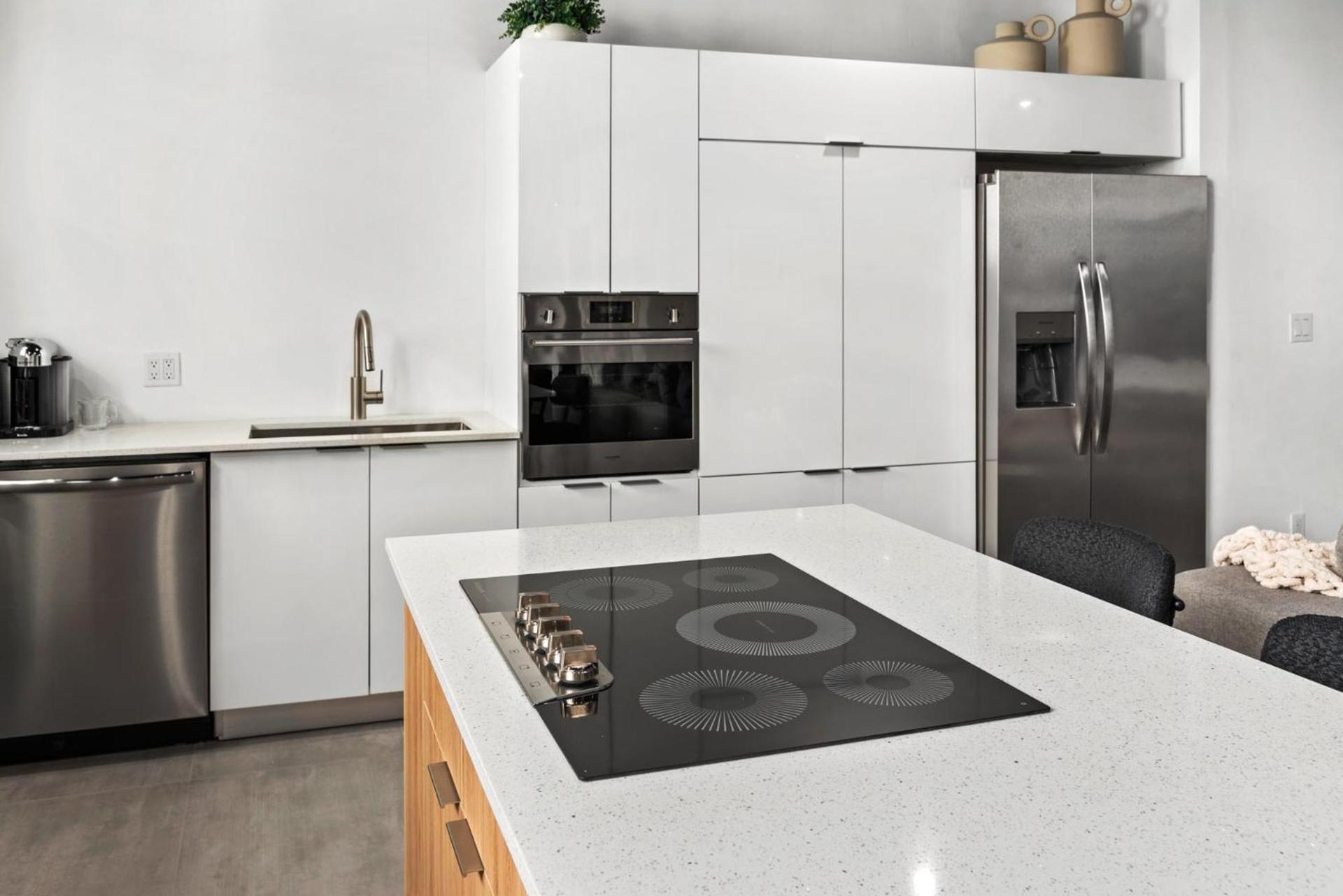 Luxuri Suites photo 16