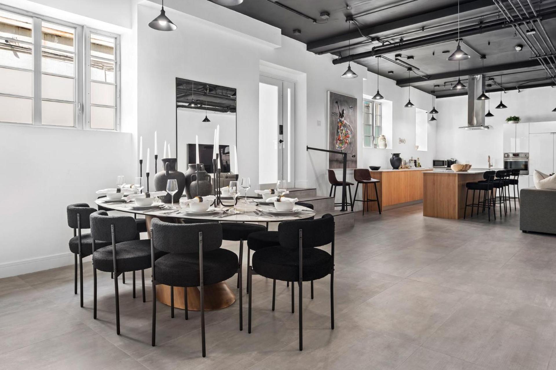 Luxuri Suites photo 22