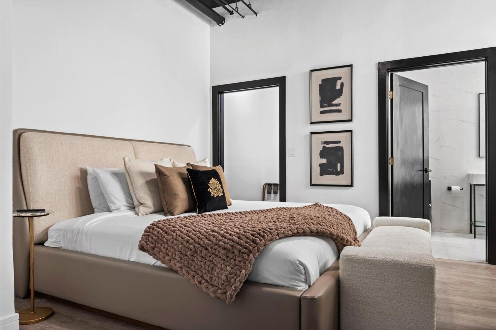 Luxuri Suites photo 57