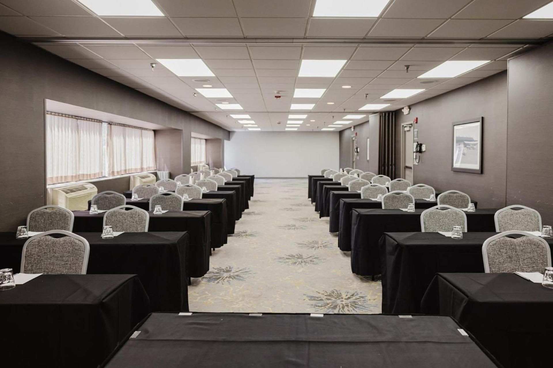 Crowne Plaza Suites MSP Airport - Mall of America by IHG photo 90