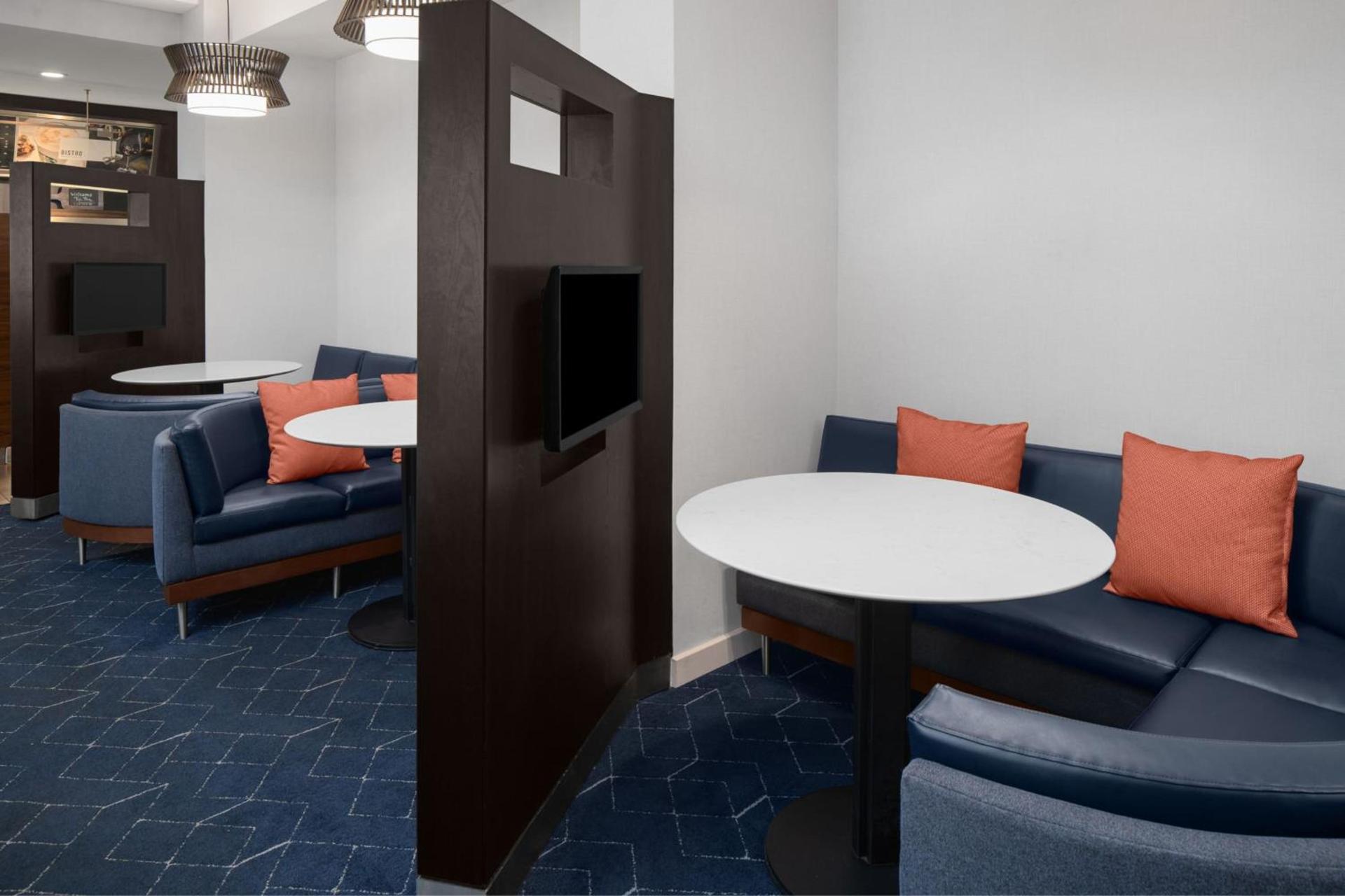 Courtyard by Marriott Cypress Anaheim / Orange County photo 24